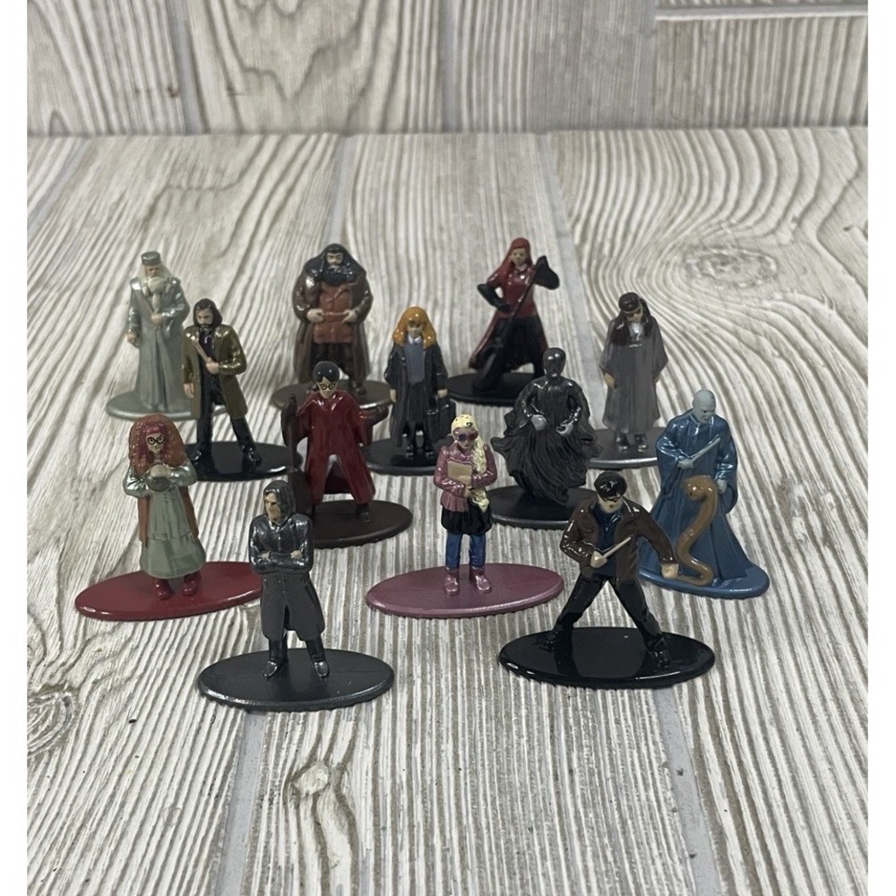 Jada Toys Harry Potter Lot of 13 Nano Metalfigs Die-Cast Figures Wizarding World